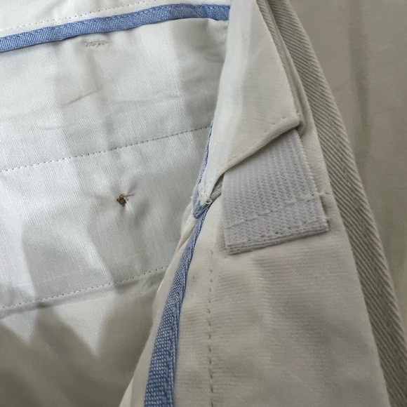 LANDS END MENS ADJUSTABLE BELT IN PANT SIZE 38, INSEAM 30 - Picture 6 of 11